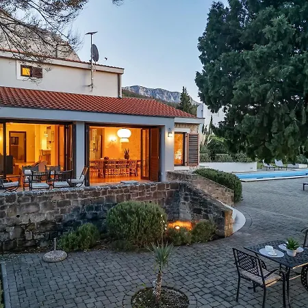 Ani I Tina - Makarska Exklusiv Tučepi